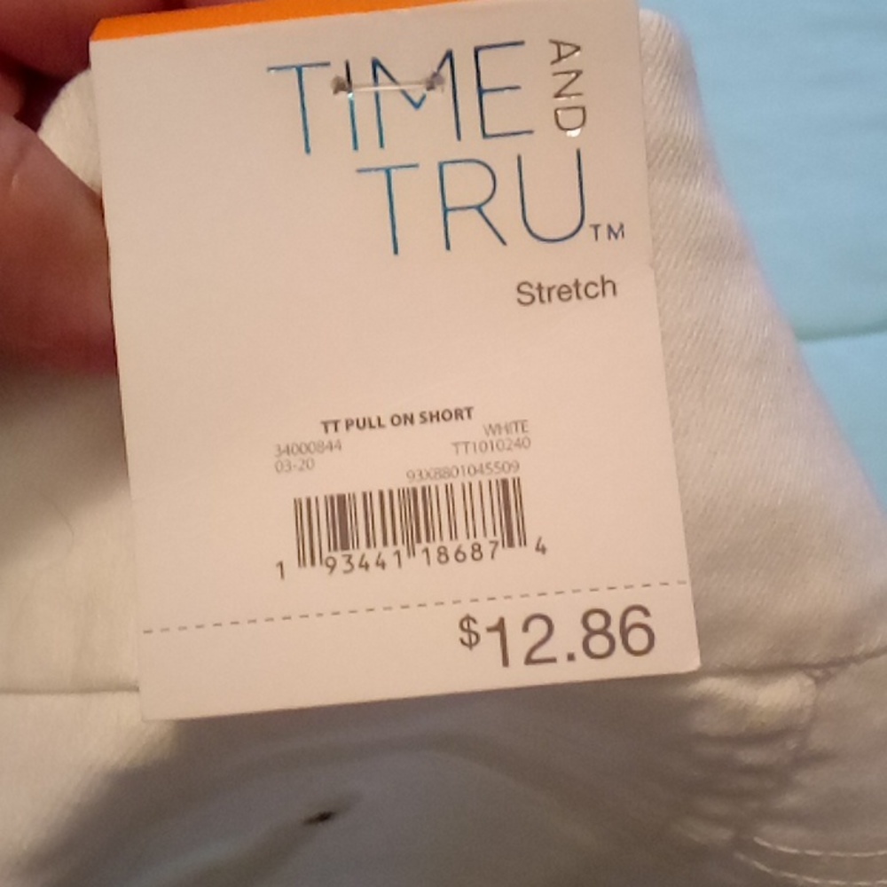 Shorts - Picture 3 of 3